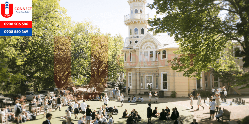 Trường trung học BRAEMAR COLLEGE, bang Ontario - Canada